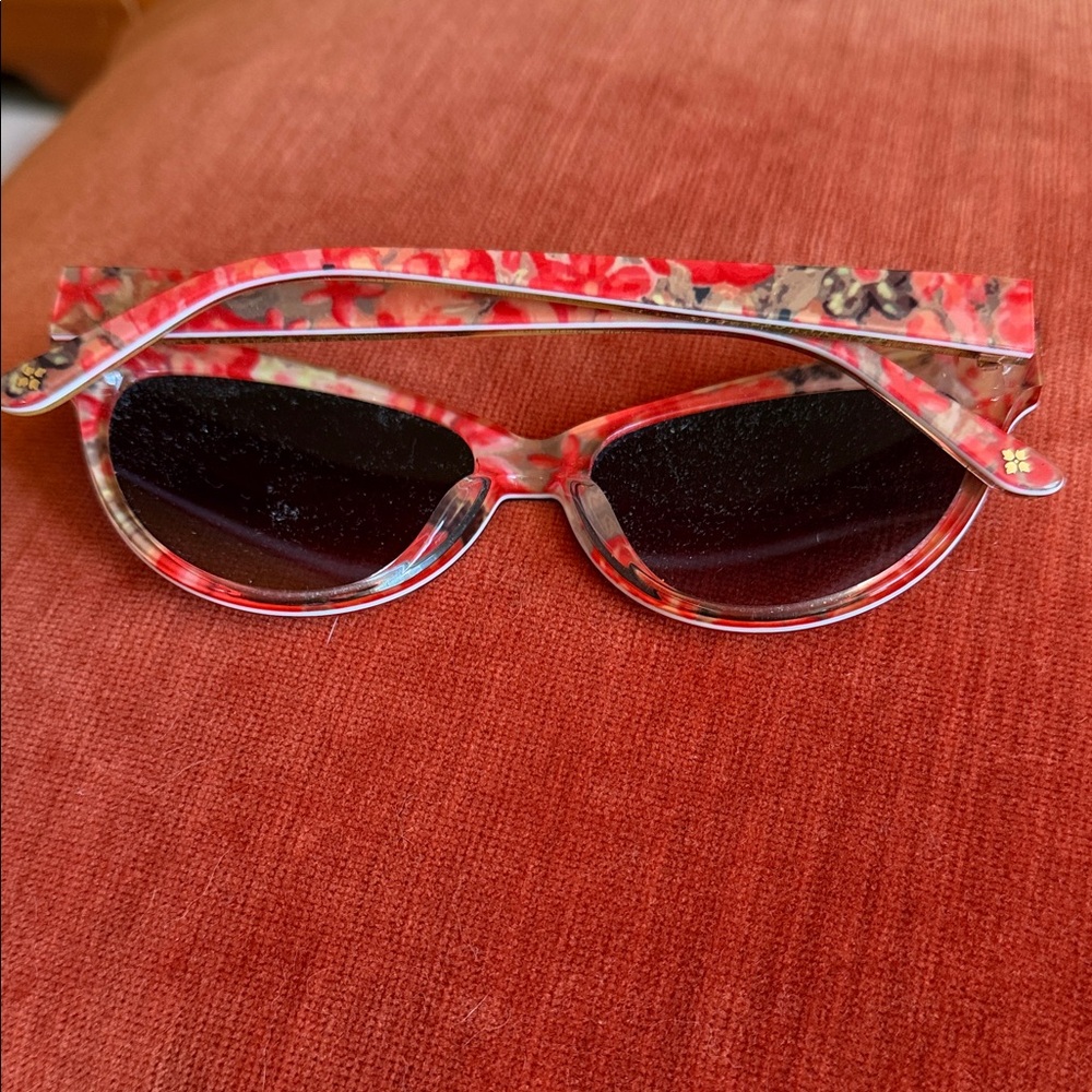 Patricia Nash Red Floral Sunglasses - Picture 2 of 5